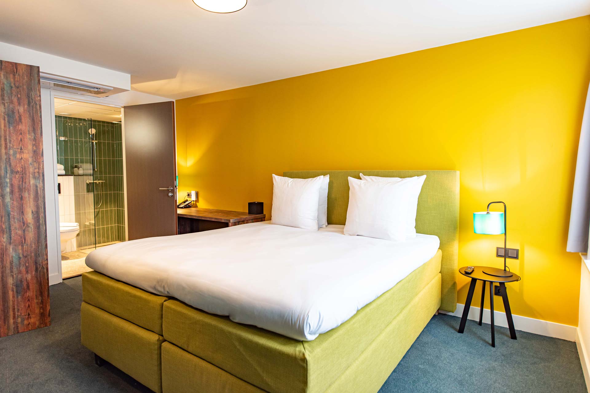 Room with river view at Boutique Hotel Zaandijk